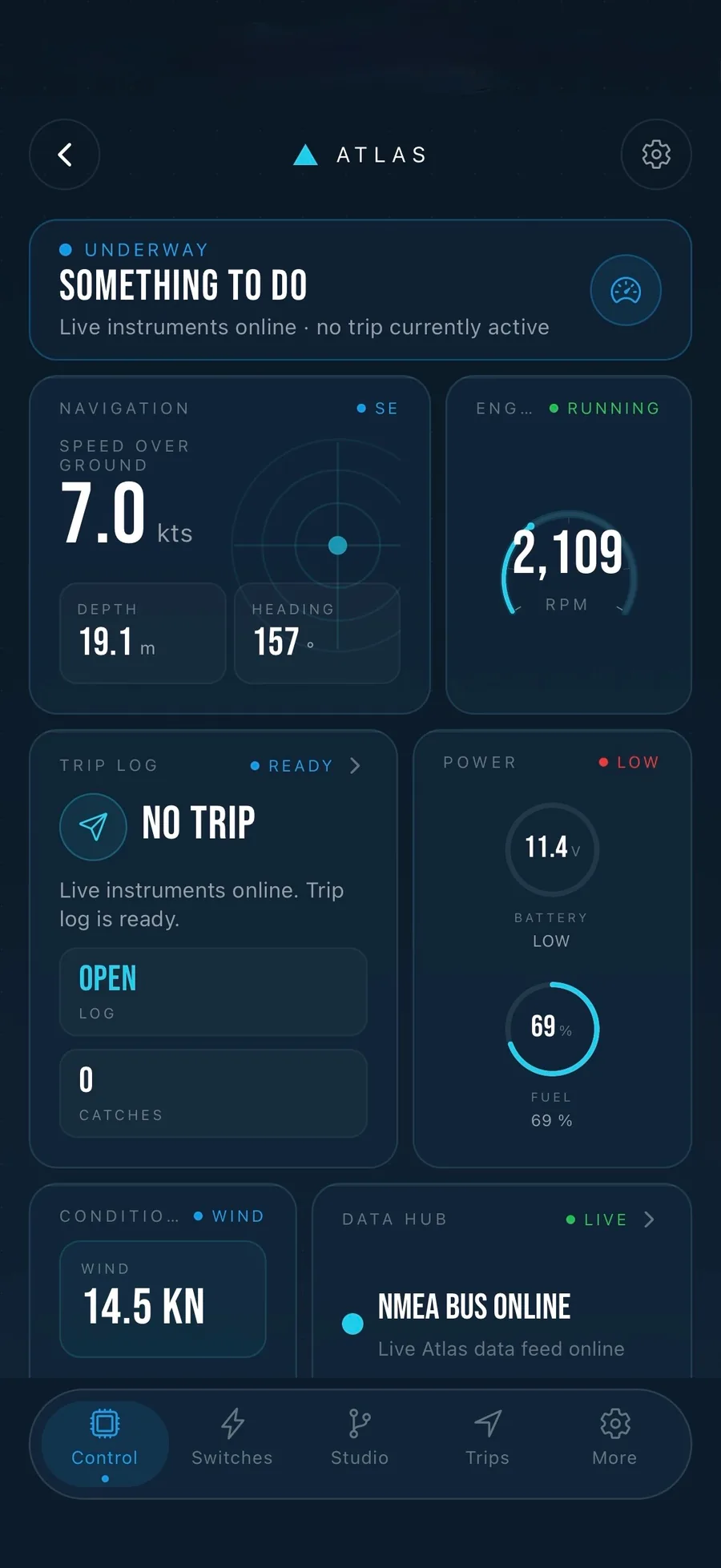 Atlas live vessel controls on a phone